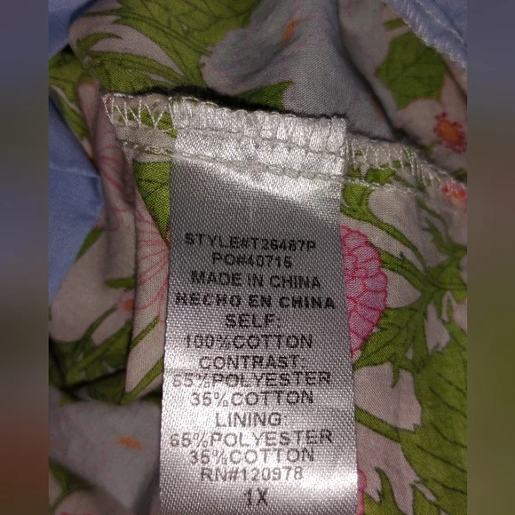 FLUFFY FLORAL BLOUSE - Picture 8 of 8